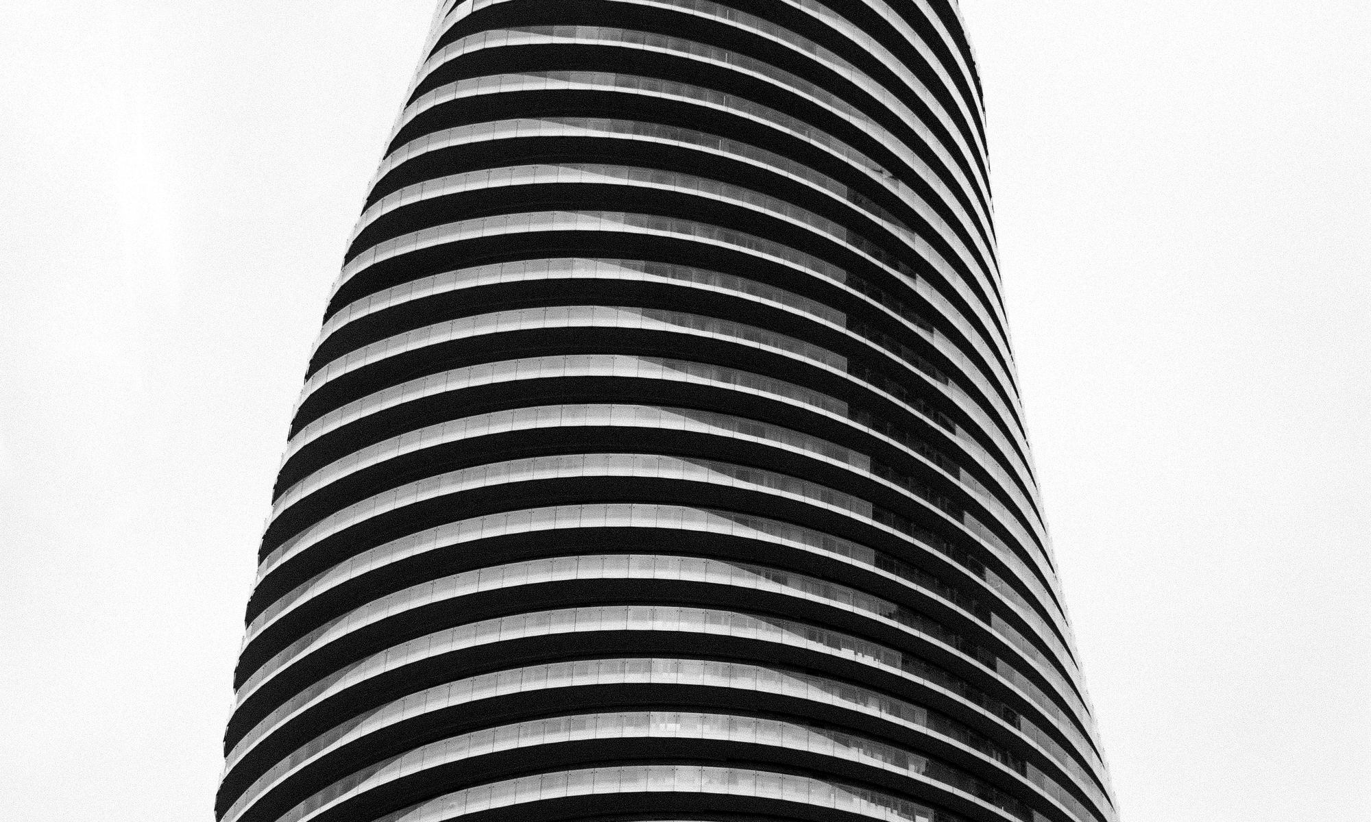 Torre residencial curva